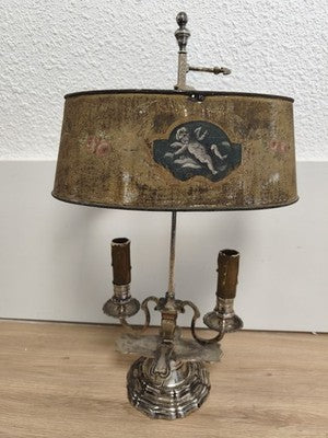 Lampe Napoléon III 1850 tôle peinte, deux lumières, chérubin