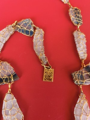 Vintage collier signé Danais en agates naturelles, très grand, monture dorée