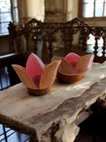 Bougeoirs lotus bois et résine rose – déco vintage africaine, photophore