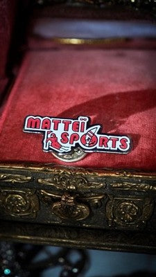 Pin's vintage Mattei Sports années 80 rouge blanc rétro rare