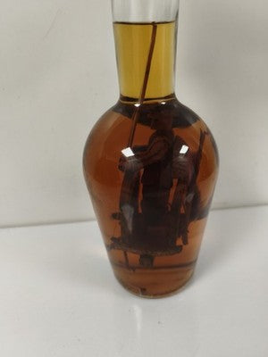Ancienne bouteille Old Smuggler verre ambré personnage bois interne
