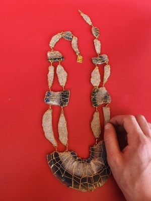 Vintage collier signé Danais en agates naturelles, très grand, monture dorée