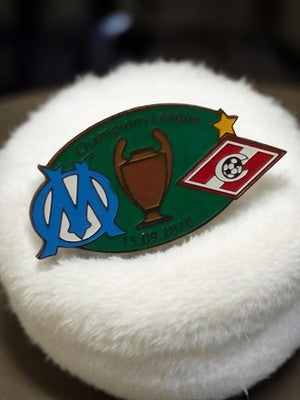 Pin's Olympique de Marseille OM Champions League 2010 football vintage rare
