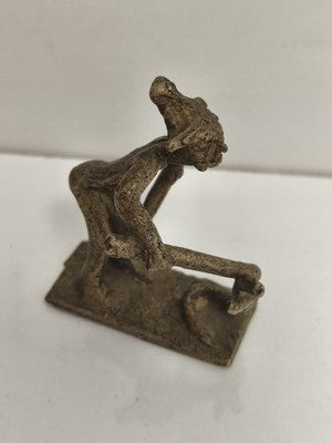 Statuette africaine ancienne en bronze, personnage stylisé, art tribal déco