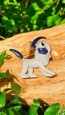 Figurine Pokémon Absol PVC 2005 2006 gris bleu vintage jouet rare Japan