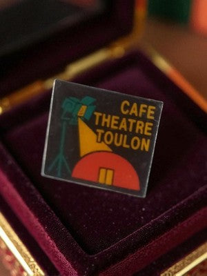 Pin's vintage Café Théâtre Toulon ancien badge publicitaire rétro carré