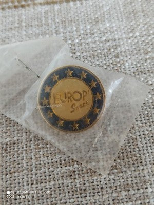Pin's vintage Europ' Snack rond doré noir rétro années 90 badge étoilé