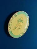 Pin's rugby ancien ovale émaillé rétro badge sport vintage publicité