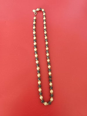 Collier ancien vintage en perles, bijou rétro authentique pour collectionneur