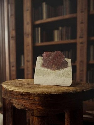 Quartz brut rouge ancien, pierre minérale vintage déco rétro authentique