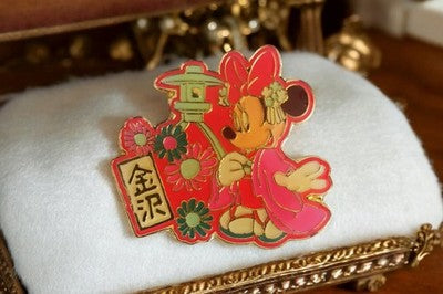 Pin's Minnie Tokyo Disneyland Nouvel An Chinois, kimono rose, édition rare