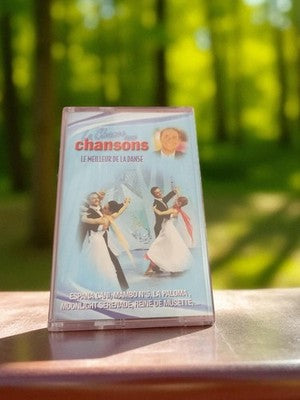 Cassette audio vintage La Chance aux chansons danse années 80 rétro K7 musique