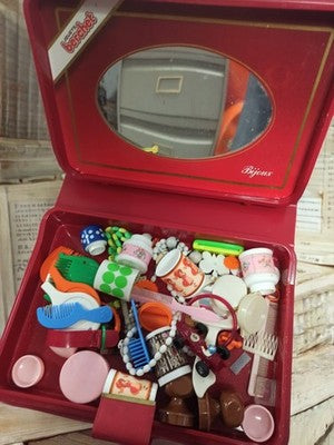 Lot accessoires poupée vintage Berchet Barbie brosse peigne bijoux années 80