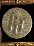 Bouton uniforme PTT HJM PARIS ancien, accessoire vintage relief rond