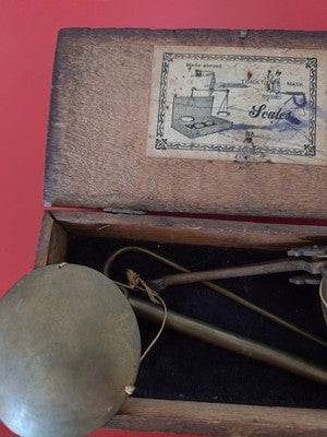 Vintage balancier années 1930 avec boîte d'origine Ancienne, objet rétro collect