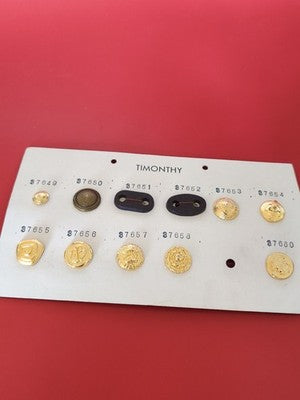 Lot vintage boutons anciens avec présentoir, manufacture française couture rare