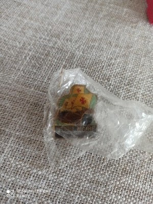 Pin's vintage Henri Maire 1632 voilier émaillé ancien badge rare
