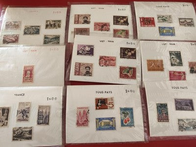 Lot anciens timbres collection vrac France Vietnam divers pays philatélie
