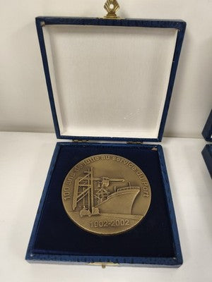 Vintage grande médaille ancienne en boîte - 100 ans de lutte portuaire collectio