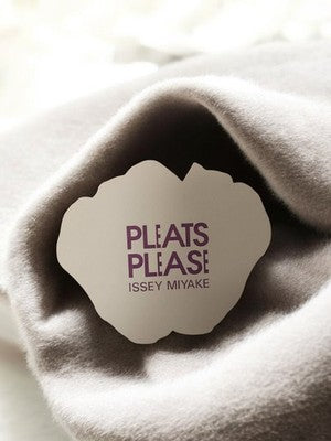 Carte publicitaire parfum PLEATS PLEASE ISSEY MIYAKE vintage, objet rétro déco