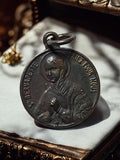 Médaille religieuse Sainte Bernadette priez pour nous, pendentif rond ancien