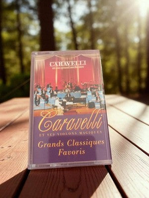 Cassette audio Caravelli Grands Classiques Favoris rétro vintage années 80 K7