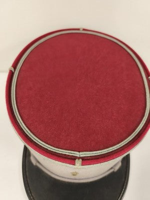 Ancien képi cavalerie française, gris et rouge, insigne doré, collection militai