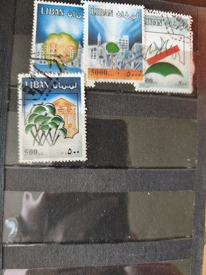 Lot anciens timbres Liban à trier – motifs bâtiments et cèdres, collection vinta