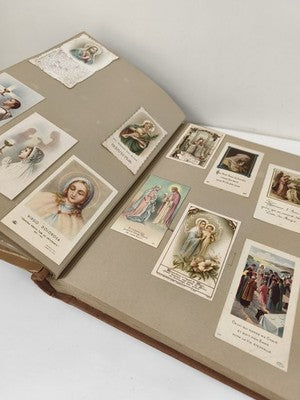 Gros classeur de cartes pieuses catholiques anciennes, chromos & communions