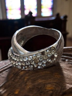 Bague fantaisie vintage pavée strass argenté femme taille 64 anneau large