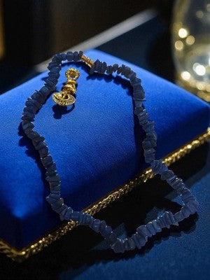 Collier vintage pierres naturelles bleu lapis lazuli fermoir doré ancien