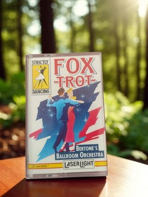 Cassette audio vintage FOX TROT LaserLight Bertone Ballroom rétro années 80 K7