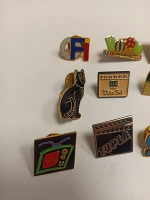 Lot 10 pin's publicitaires vintage années 80 90 – cinéma TV marques mixtes