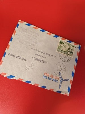 Ancienne lettre airmail vintage avec timbre Madagascar oblitéré philatélie