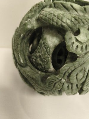 Sphère puzzle sculptée dragon verte, sculpture serpent en couches décoratives