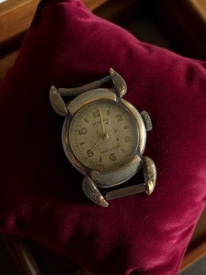 Montre femme vintage Altempo mécanique, cadran clair, à restaurer