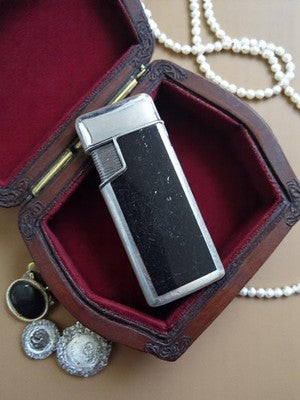Briquet vintage noir métal chromé rétro, état non testé, accessoire ancien