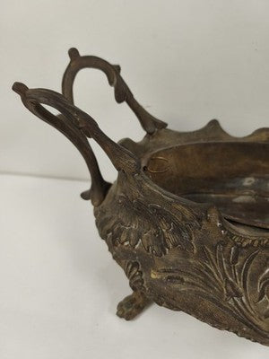 Jardinière de table Art Nouveau en métal patiné, décor floral ajouré