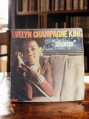 Vinyle 45 tours Evelyn Champagne King Shame RCA vintage ancien disque rétro