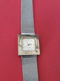 Montre ancienne femme rétro sans marque, montre vintage élégante, collectionneus