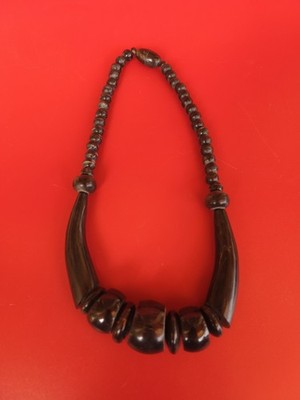 Ancien collier vintage en corne de yak, grosses perles foncées, ethnique