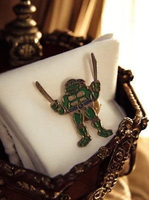 Pin's vintage Tortues Ninja TMNT émaillé vert bleu – accessoire rétro années 80