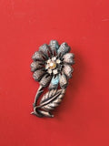 Grande broche vintage ancienne en métal doré rétro pour collection ou costume