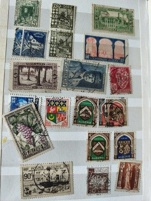 Lot anciens timbres Algérie vintage à trier, motifs variés, oblitérés collection