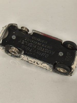 Dinky Toys Triumph TR2 miniature métal crème intérieur rouge ancien