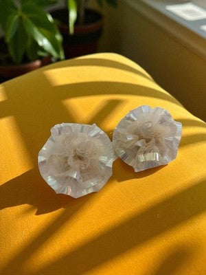 Boucles d’oreilles vintage années 60 fleur blanche, clip fantaisie rétro
