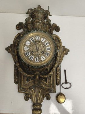 Cartel mural ancien bronze doré style Louis XVI pendule décor rocaille horloge