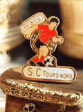Pin's vintage S.C. Tours Nord football 15 ans joueur émaillé badge rétro