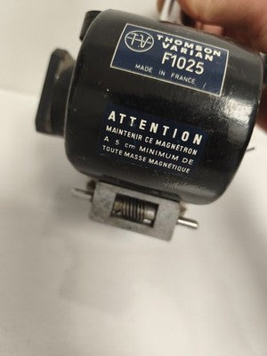 Magnetron vintage Thomson F1025 tube électronique ancien France