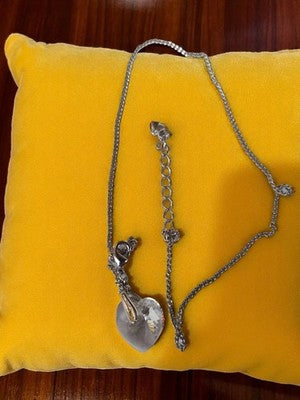 Collier pendentif cœur cristal vintage, chaîne métal argenté, style rétro chic
